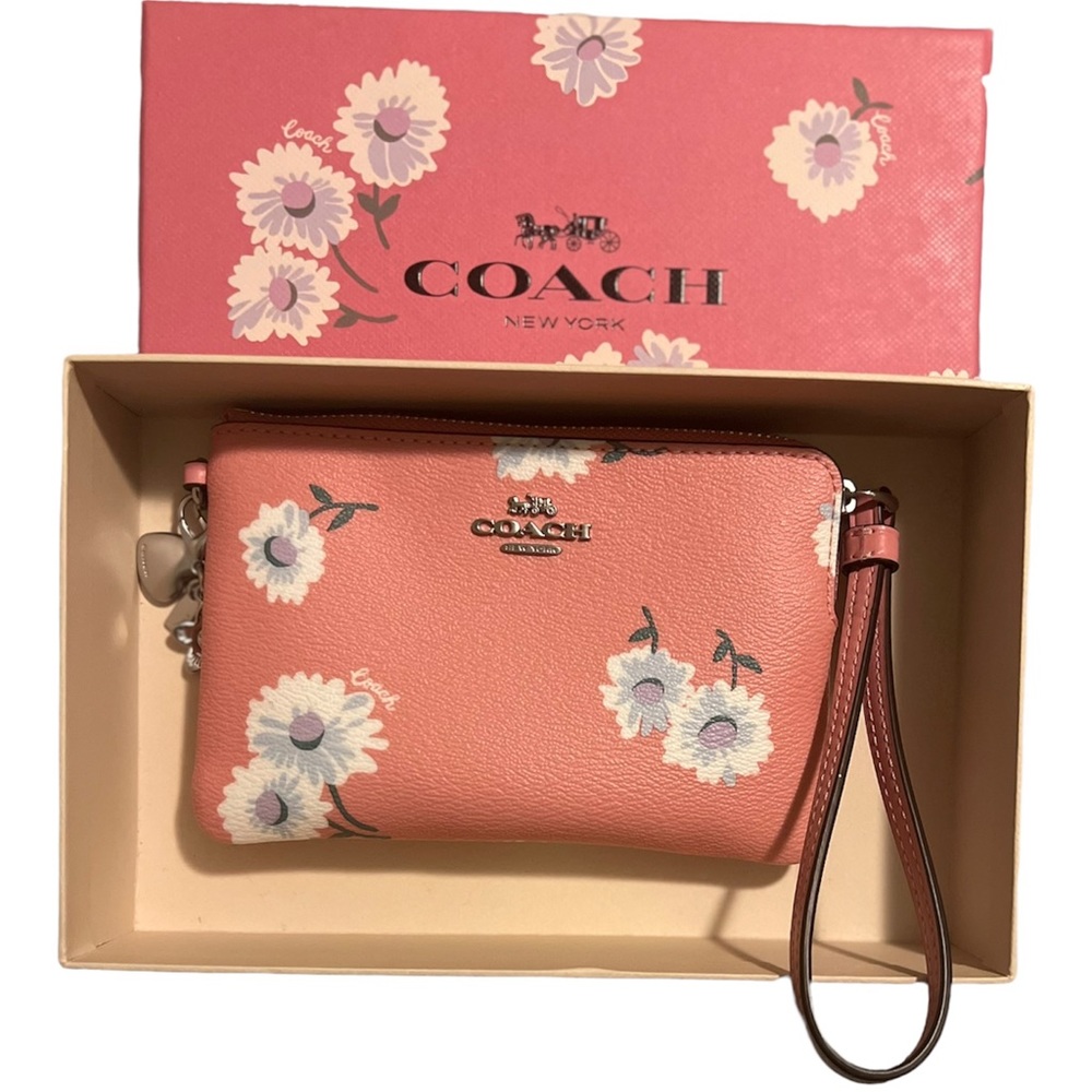 Wristlet